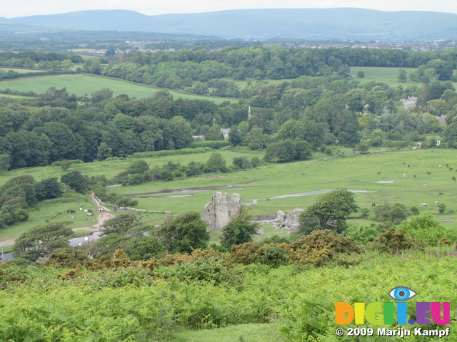 SX06881 Ogmore Castle and Merthyr Mawr church seen from Ogmore Down